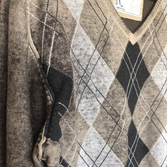 Buckle (BKE) Long Sleeve Argyle Sweater V-neck - Picture 2 of 4